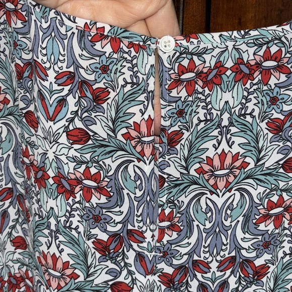 Loft Floral Double Flutter Sleeve Blouse - Picture 5 of 8